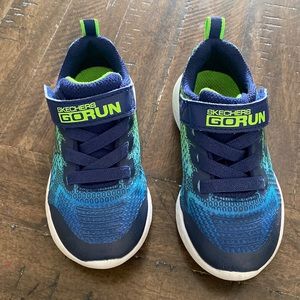 Skechers toddlers size 8